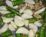 भरीत भाकरी (bharit bhakari recipe in marathi) रेसिपी स्टेप 3 फोटो 