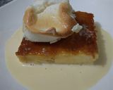 Foto del paso 7 de la receta: Esponja de vainilla sobre salsa de tres leches anisada coronada con merengue suizo horneado salpicado de caramelo