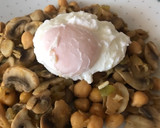 Foto del paso 6 de la receta: Champiñones con garbanzos y calabacín