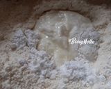 A picture of step 2 of Karari Rumali Roti.