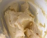 A picture of step 2 of Lemon cake.
