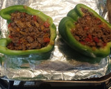 Foto del paso 5 de la receta: Pimiento verde relleno de pastel de carne