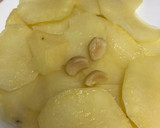Foto del paso 4 de la receta: 331. Mollejas e higaditos de pollo en salsa con crujiente de calabacín (principal carne)