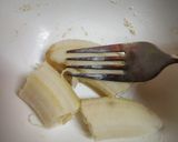 A picture of step 1 of Oats banana tea cup muffins.