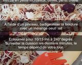 Une image de l'étape 6 de Pizza gourmande avec bordure aux fromages.