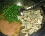 A picture of step 4 of Mushroom matar.