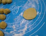 Foto langkah ke 4 dari resep Bakpia Kulit Berlapis & Ngeprul.