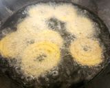 A picture of step 4 of Instant Crispy Chakli.