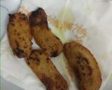 A picture of step 3 of Crispy fried sweet banana dessert.