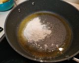 Foto del paso 2 de la receta Patatas guisadas con gambones