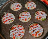 Foto langkah ke 4 dari resep Pukis pizza.