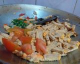 Foto langkah ke 3 dari resep Tumis Oncom Leunca.