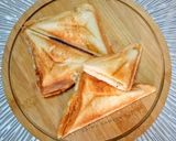A picture of step 3 of Cheese egg sandwich.