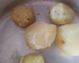 Foto del paso 1 de la receta: Pancitos🥯de papa, yuca🧇y queso🧀🥔🍞