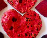 बीटरुट हार्ट शेप पिंक फुल्का (Beetroot heart shape pink fulka recipe in Hindi) रेसिपी चरण 10 फोटो