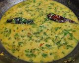 A picture of step 4 of Dal palak.