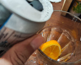 Foto langkah ke 3 dari resep Kopi Tonik Lemon Orange.