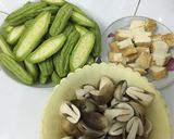 Hình bước làm 1 của món Khổ qua (mướp đắng) đèo kho tiêu