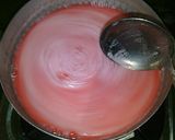 Foto langkah ke 3 dari resep AGAR AGAR SANTAN SIROP ROSE .