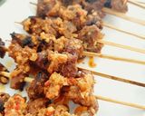 Foto langkah ke 4 dari resep Sate Sapi Bumbu Iloni.