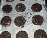 Foto del paso 3 de la receta: Galletitas de avena con chocolate y nueces sin azúcar