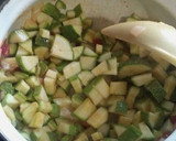 Foto del paso 4 de la receta: Calabacitas con crema queso y elote🍲