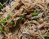 A picture of step 5 of Chicken Mushroom Chowmein.