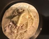 Foto del paso 3 de la receta: Quesadillas de pollo... rapiditas Bimbo 🏃🏻♀️