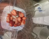 Foto del paso 2 de la receta: Licuado de Frutillas (fresas)