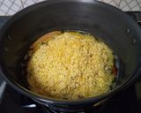 A picture of step 4 of Basanti Pulao.