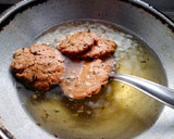 ઘઉં ના લોટ ની મઠરી (Wheat Flour Mathri Recipe In Gujarati) રેસીપી સ્ટેપ3ફોટો