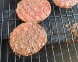 Foto del paso 1 de la receta: Cheese bacon avocado burgers # delantal dorado