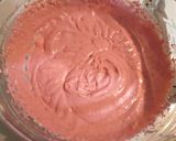 Foto del paso 9 de la receta Tarta de mousse de frambuesa y mango y bizcocho de pistachos