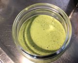 Une image de l'étape 6 de Sauce salade moutarde,avocat et persil.