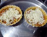 ચીઝી પિઝા પાઈ (Cheesy pizza pie recipe in gujarati) રેસીપી સ્ટેપ4ફોટો