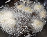 A picture of step 5 of Methi Palak Mansoor Dal Pokoda.