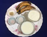 A picture of step 1 of Thick Banana Smoothie.