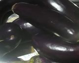 A picture of step 1 of Aloo baingan ki sabji.
