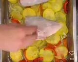 Foto del paso 2 de la receta Dorada al horno con patatas panadera