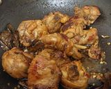 Foto langkah ke 5 dari resep Chicken Adobo.