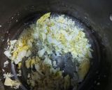A picture of step 1 of Chicken egg fried rice.