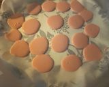 Foto del paso 5 de la receta: Macarons (Galletitas de almendra rellenas)