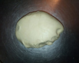 A picture of step 2 of Potato curl roll.