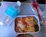 Foto langkah ke 6 dari resep Lasagna Kukus, mirip dg lasagna dr salah satu maskapai 😆.