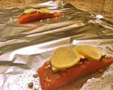 A picture of step 2 of Salmon with asparagus and dill Béarnaise.