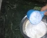A picture of step 1 of Santa Claus Cake.