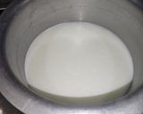A picture of step 2 of Skimmed sago milk.