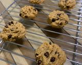 Foto langkah ke 10 dari resep Chewy Chocochips Cookies.