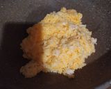 Foto langkah ke 3 dari resep Nasi Goreng Telur Mentega.