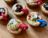 A picture of step 7 of Hot chocolate cookie cups.